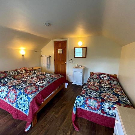 The Riverside Inn Stowe Εξωτερικό φωτογραφία