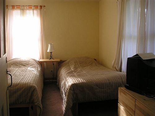 The Riverside Inn Stowe Εξωτερικό φωτογραφία